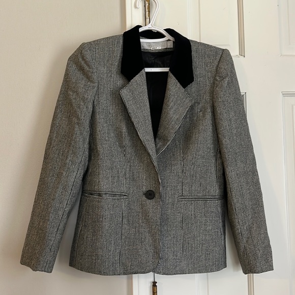 🧥 SOLD 🧥 Women’s Velvet Collar Hounds Tooth Blazer Size 2 - Picture 1 of 7